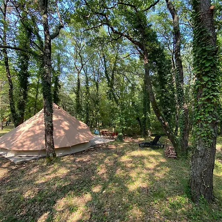 Camping La Permaculturelle - Domaine Des Ramières *
