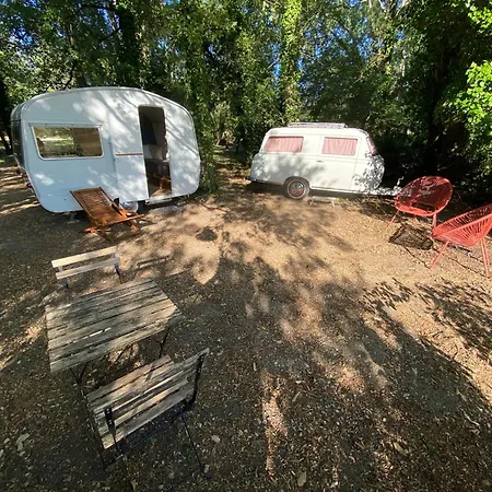 Camping La Permaculturelle - Domaine Des Ramieres Le Poët-Laval
