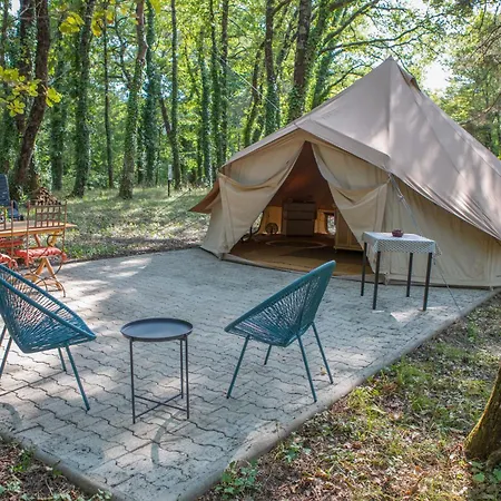 Camping La Permaculturelle - Domaine Des Ramières *